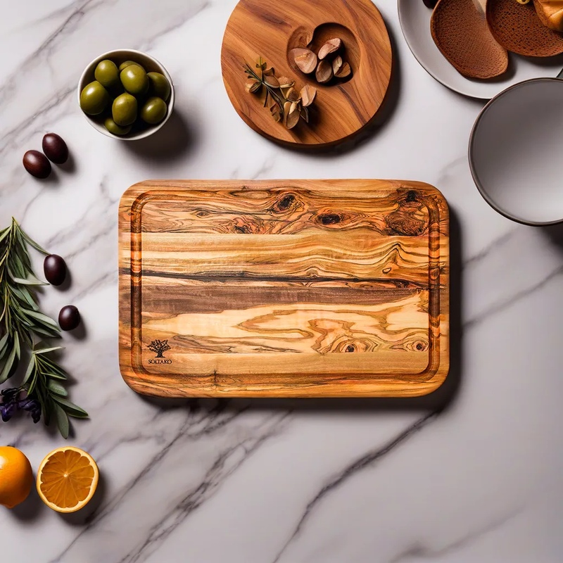 Raised Solid Cutting Board With Feet "THE WOOD MASTER"